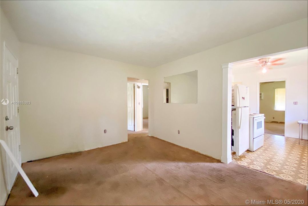 Vendido Recientemente: $149,999 (3 camas, 1 baños, 1080 Pies cuadrados)