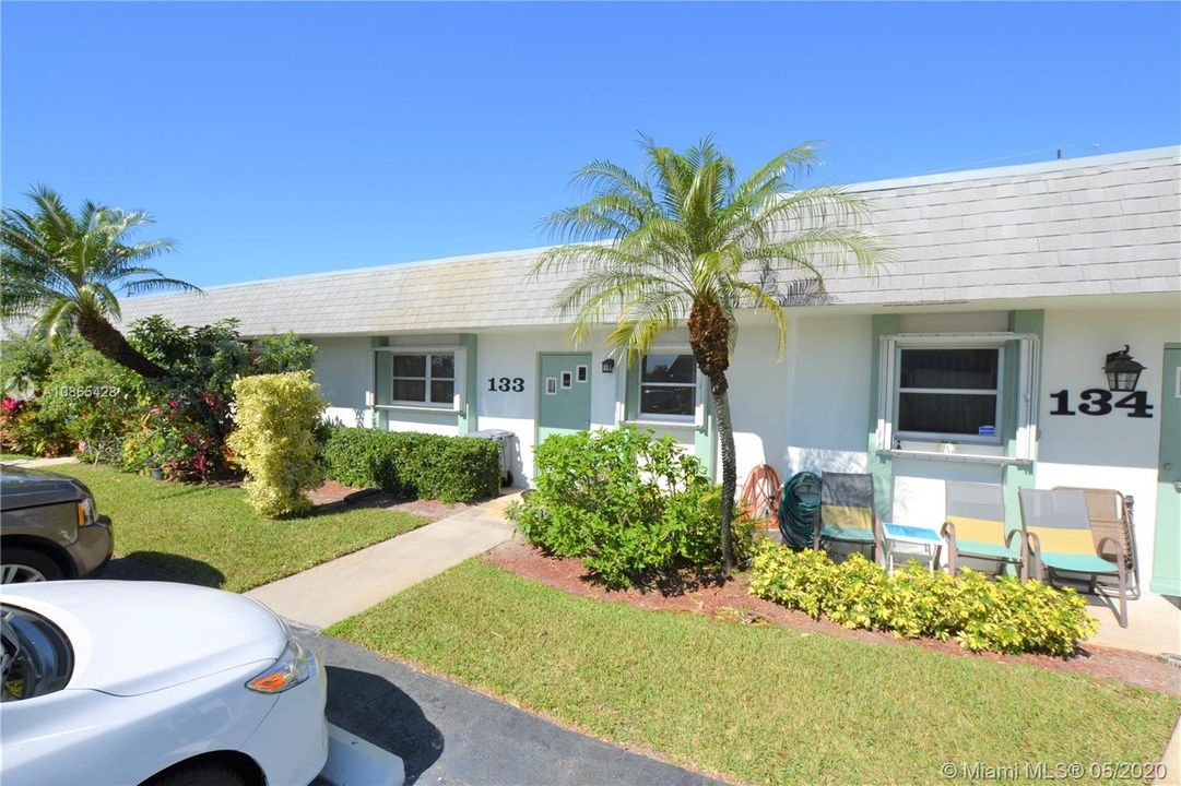 Recently Sold: $129,000 (2 beds, 2 baths, 999 Square Feet)