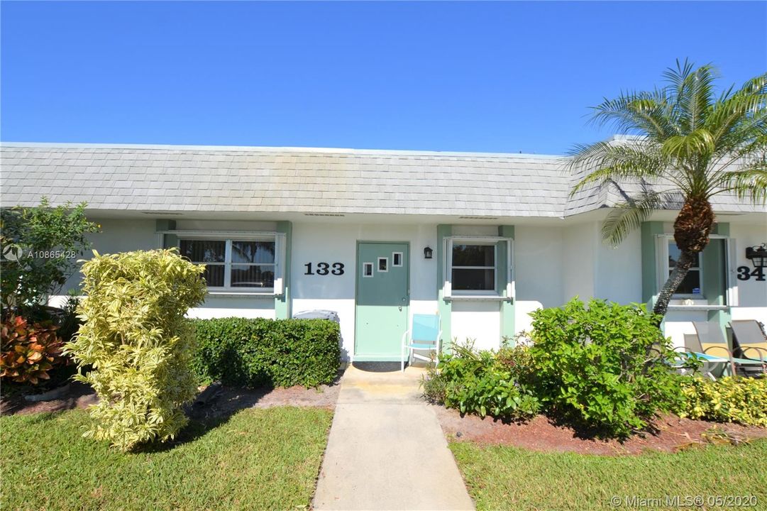 Recently Sold: $129,000 (2 beds, 2 baths, 999 Square Feet)