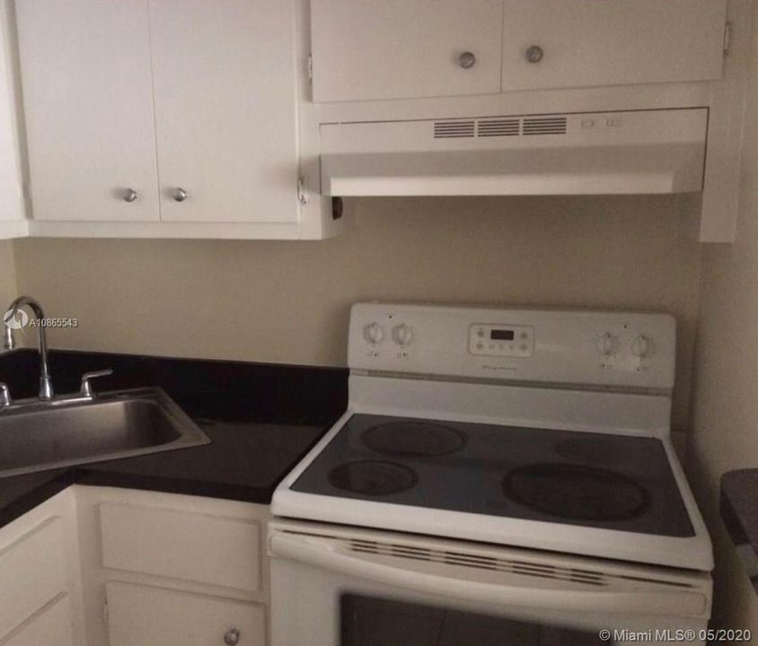 Vendido Recientemente: $107,000 (1 camas, 1 baños, 700 Pies cuadrados)