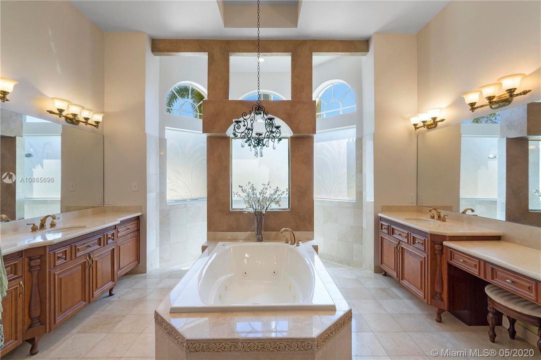 MASTER BATH