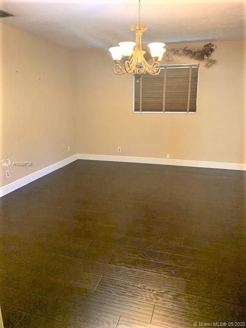 Recently Rented: $2,550 (3 beds, 2 baths, 2577 Square Feet)