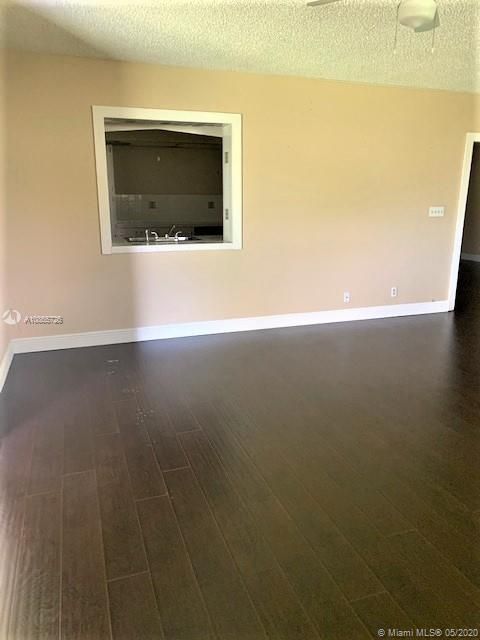 Recently Rented: $2,550 (3 beds, 2 baths, 2577 Square Feet)