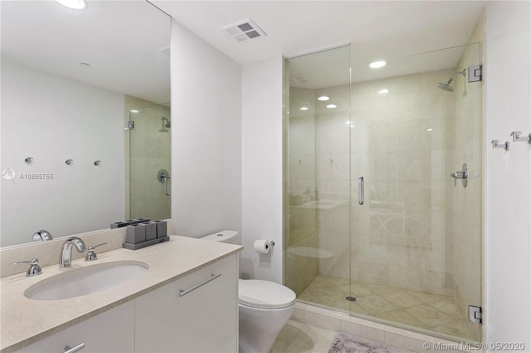 Recently Rented: $9,600 (3 beds, 3 baths, 3062 Square Feet)