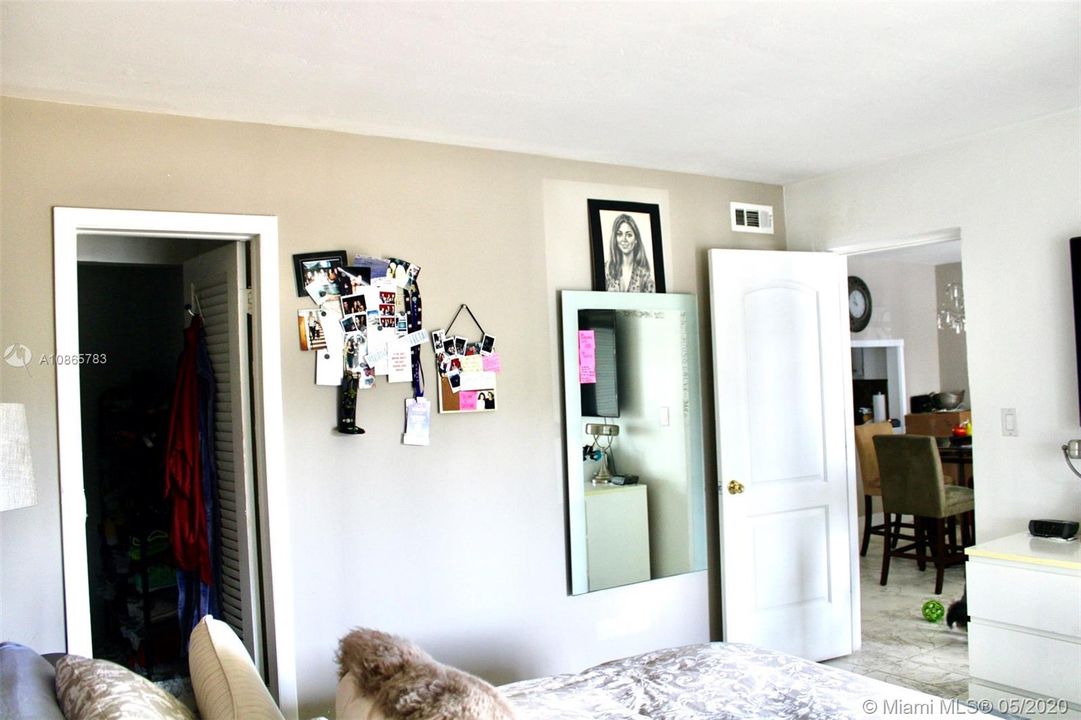 Recientemente alquilado: $1,200 (2 camas, 1 baños, 954 Pies cuadrados)