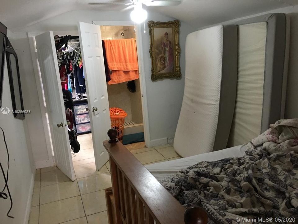 Vendido Recientemente: $90,000 (5 camas, 4 baños, 0 Pies cuadrados)