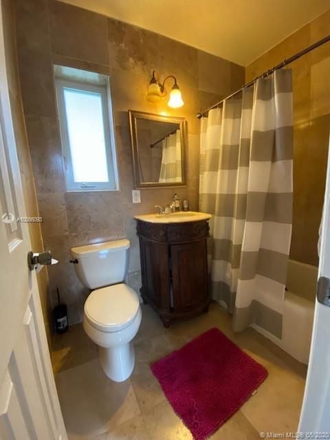 Recently Rented: $2,550 (2 beds, 2 baths, 1168 Square Feet)