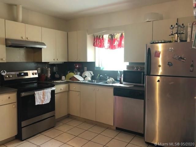Recently Rented: $2,150 (3 beds, 2 baths, 1350 Square Feet)