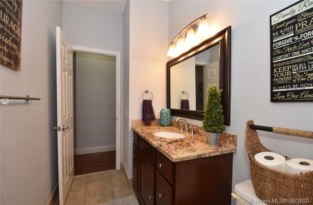Recently Sold: $520,000 (4 beds, 2 baths, 2360 Square Feet)