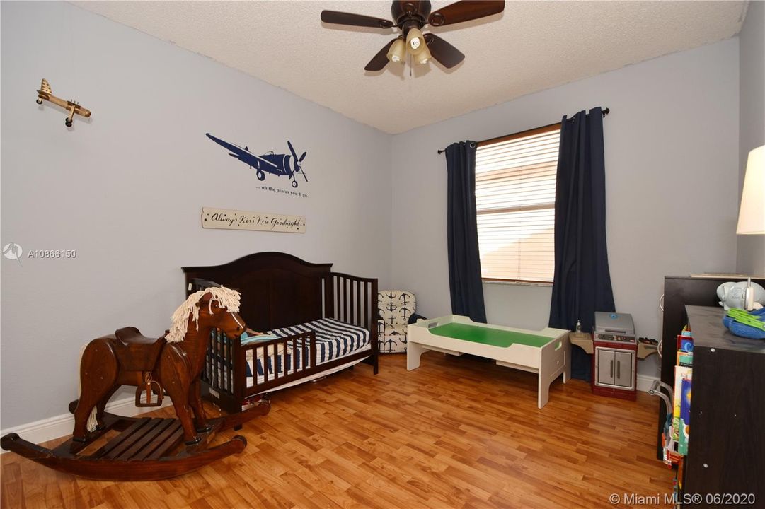 Recently Sold: $520,000 (4 beds, 2 baths, 2360 Square Feet)