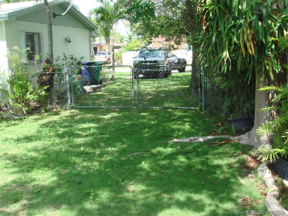 Vendido Recientemente: $225,000 (2 camas, 1 baños, 968 Pies cuadrados)