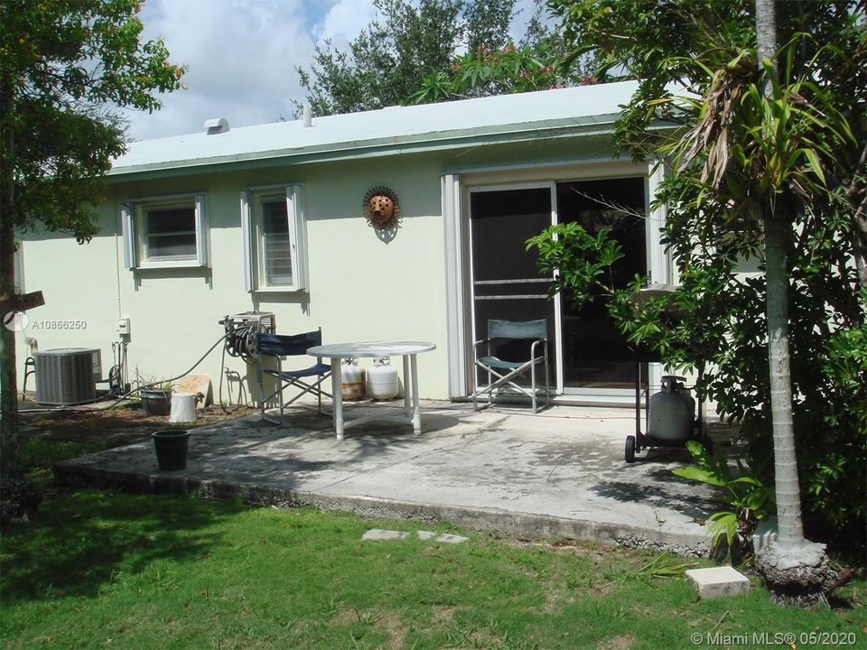 Vendido Recientemente: $225,000 (2 camas, 1 baños, 968 Pies cuadrados)