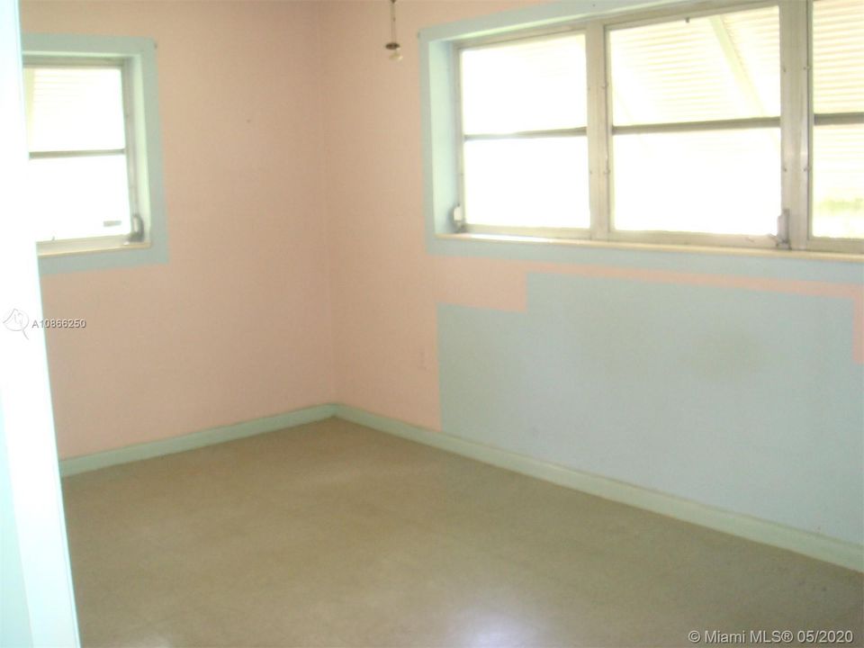 Vendido Recientemente: $225,000 (2 camas, 1 baños, 968 Pies cuadrados)