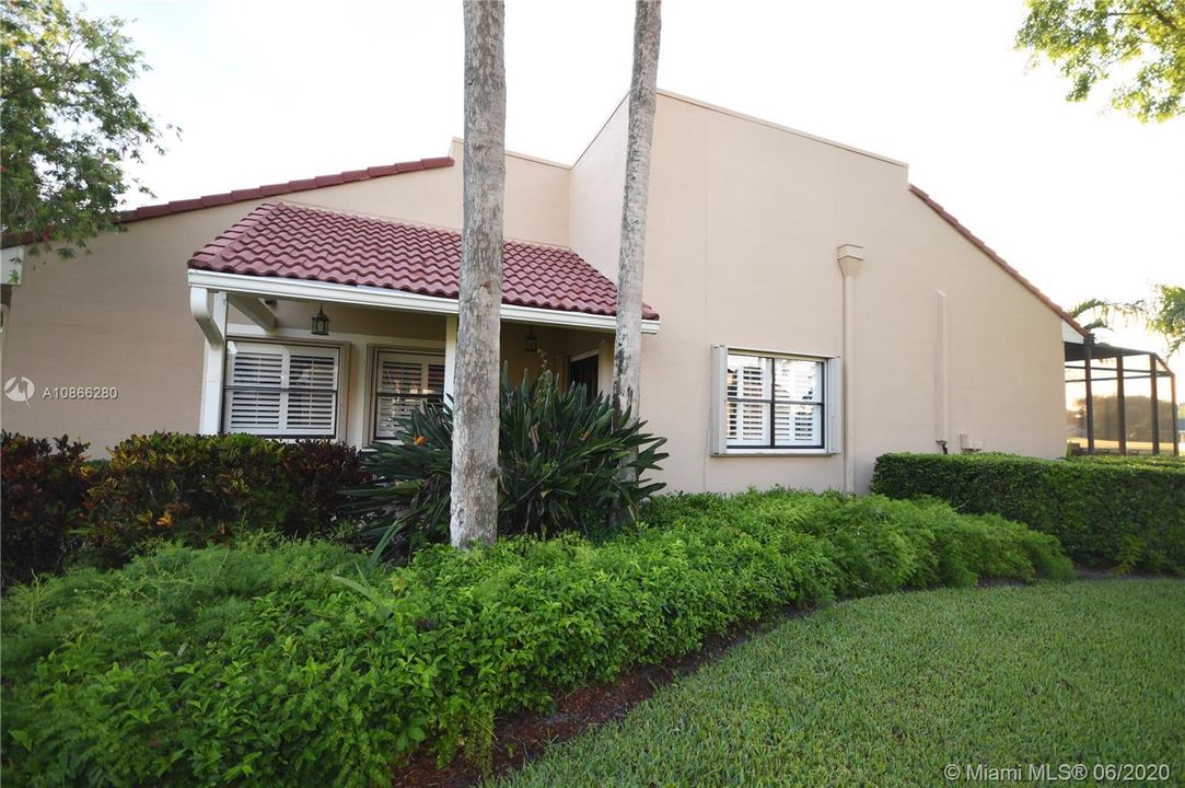 Vendido Recientemente: $385,000 (3 camas, 2 baños, 1530 Pies cuadrados)