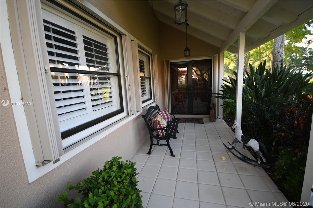 Vendido Recientemente: $385,000 (3 camas, 2 baños, 1530 Pies cuadrados)