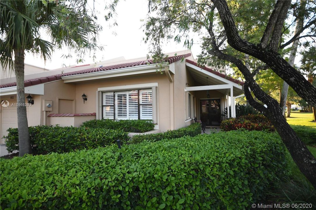 Vendido Recientemente: $385,000 (3 camas, 2 baños, 1530 Pies cuadrados)