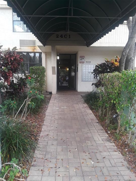 Recientemente alquilado: $995 (1 camas, 1 baños, 606 Pies cuadrados)