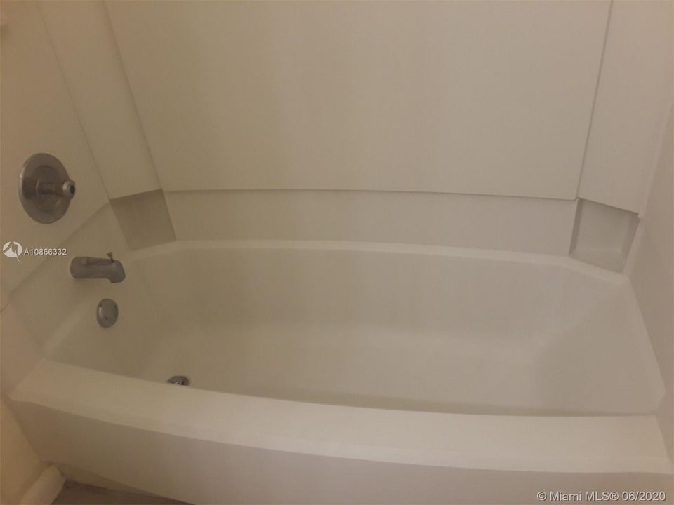 Recientemente alquilado: $995 (1 camas, 1 baños, 606 Pies cuadrados)