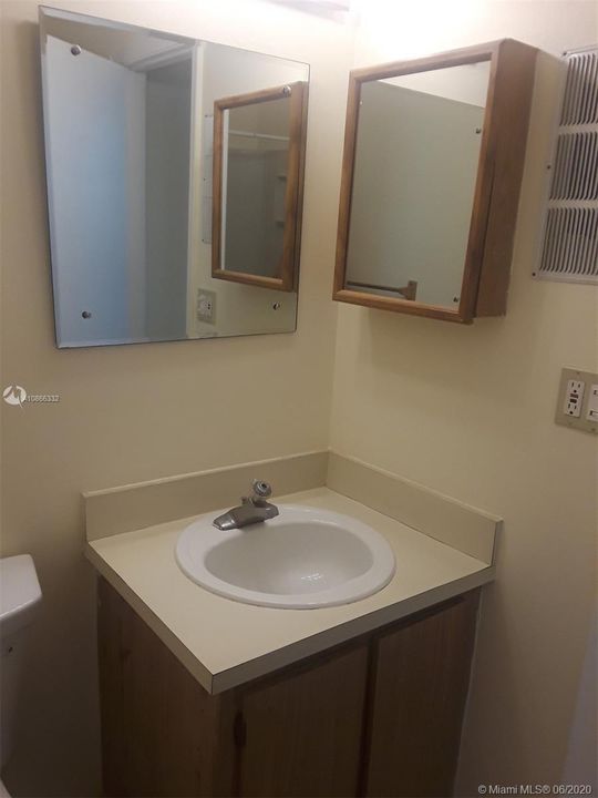 Recientemente alquilado: $995 (1 camas, 1 baños, 606 Pies cuadrados)