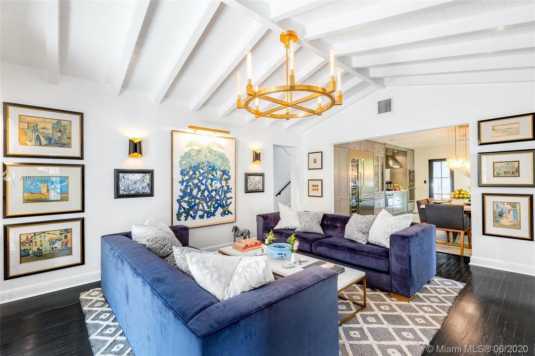 Recently Sold: $1,500,000 (3 beds, 3 baths, 1637 Square Feet)