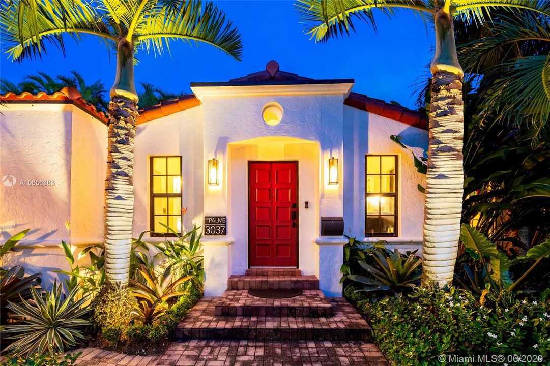 Recently Sold: $1,500,000 (3 beds, 3 baths, 1637 Square Feet)