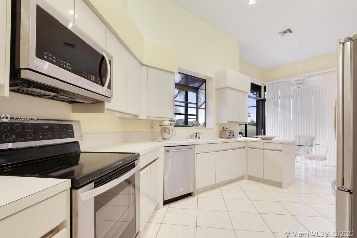 Recently Sold: $160,000 (3 beds, 2 baths, 2122 Square Feet)