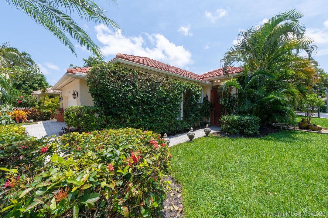Side-front yard