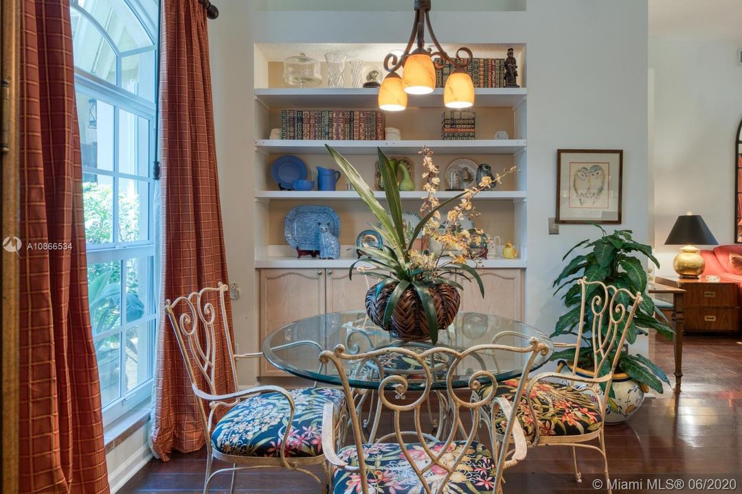Breakfast nook