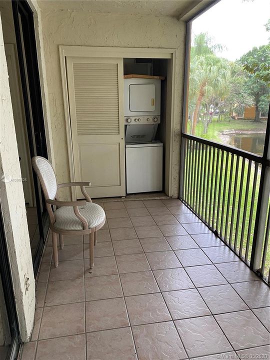 Recently Rented: $1,250 (1 beds, 1 baths, 764 Square Feet)