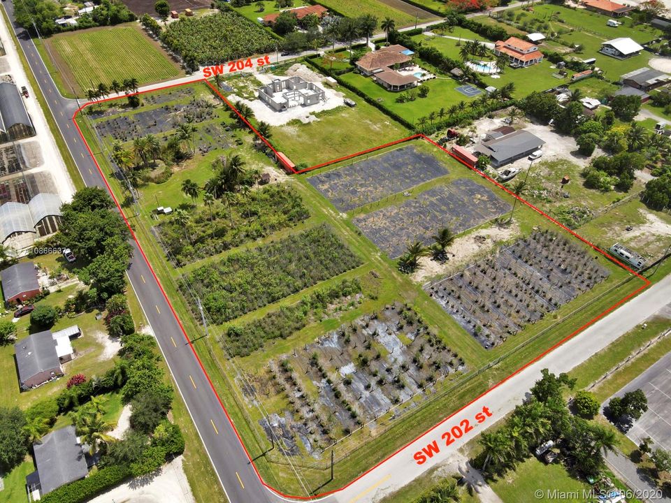 Недавно продано: $400,000 (4.46 acres)
