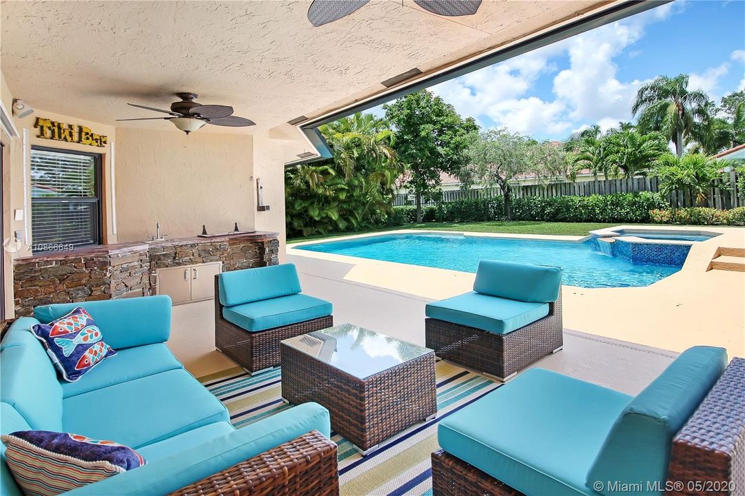 Recently Sold: $525,000 (4 beds, 3 baths, 2623 Square Feet)