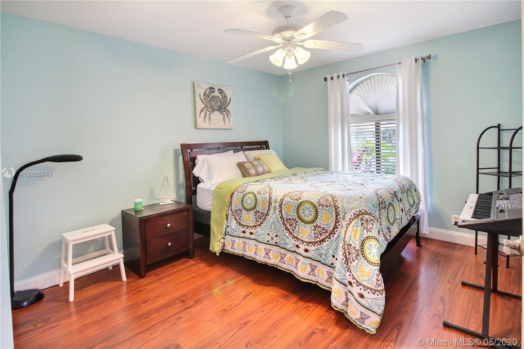 Recently Sold: $525,000 (4 beds, 3 baths, 2623 Square Feet)