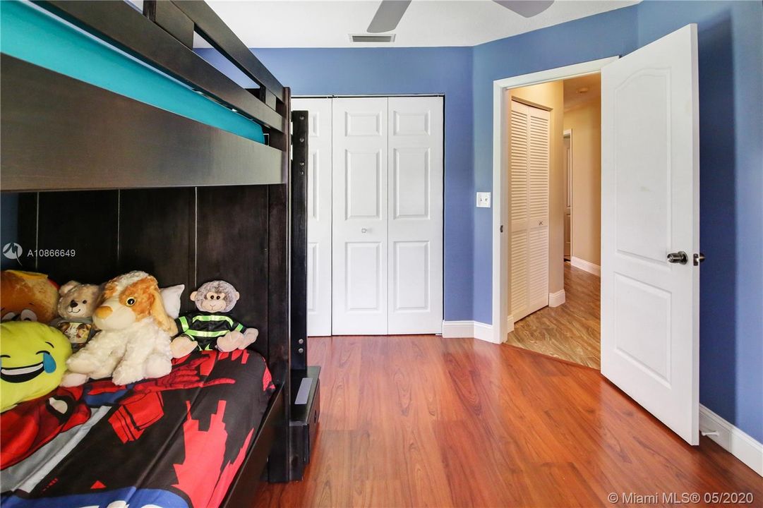 Recently Sold: $525,000 (4 beds, 3 baths, 2623 Square Feet)