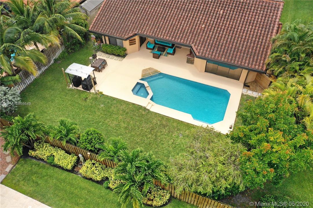 Recently Sold: $525,000 (4 beds, 3 baths, 2623 Square Feet)