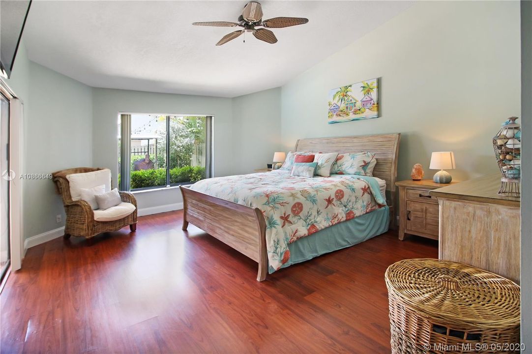 Recently Sold: $525,000 (4 beds, 3 baths, 2623 Square Feet)