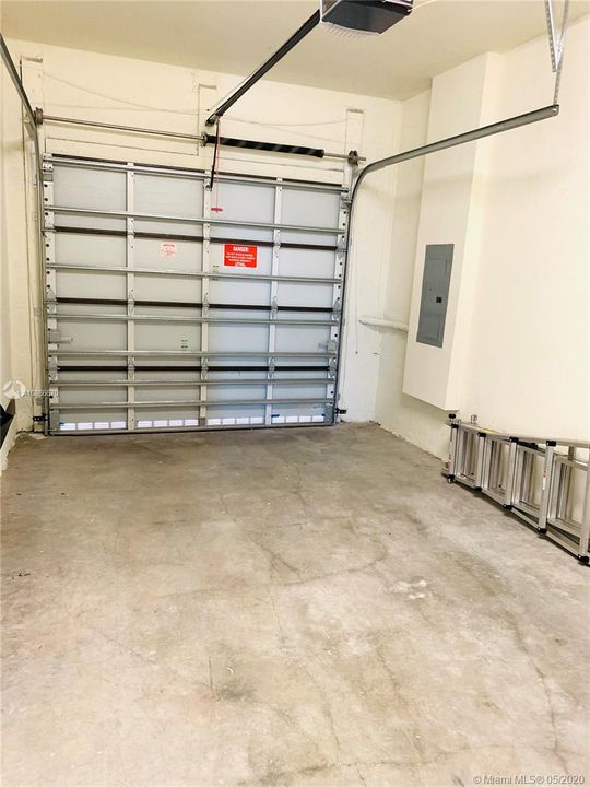 最近租的: $2,550 (3 贝兹, 2 浴室, 1588 平方英尺)