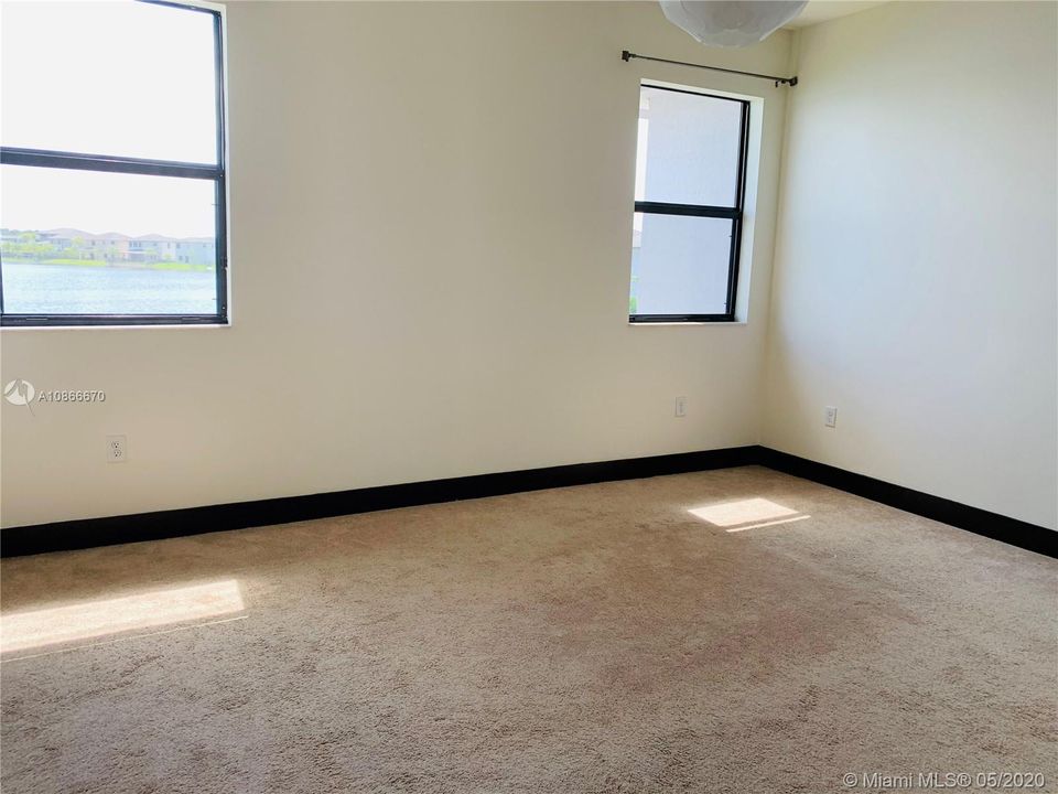 最近租的: $2,550 (3 贝兹, 2 浴室, 1588 平方英尺)