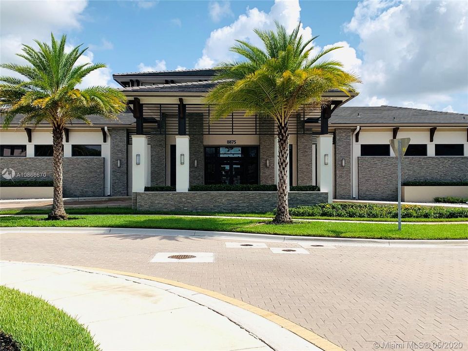 最近租的: $2,550 (3 贝兹, 2 浴室, 1588 平方英尺)