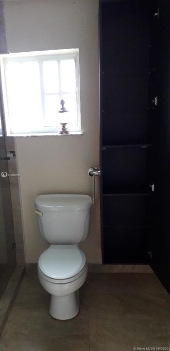 Master bed bath