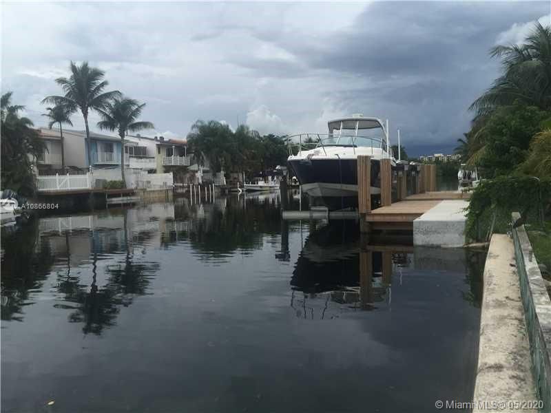 Недавно продано: $790,000 (0.25 acres)