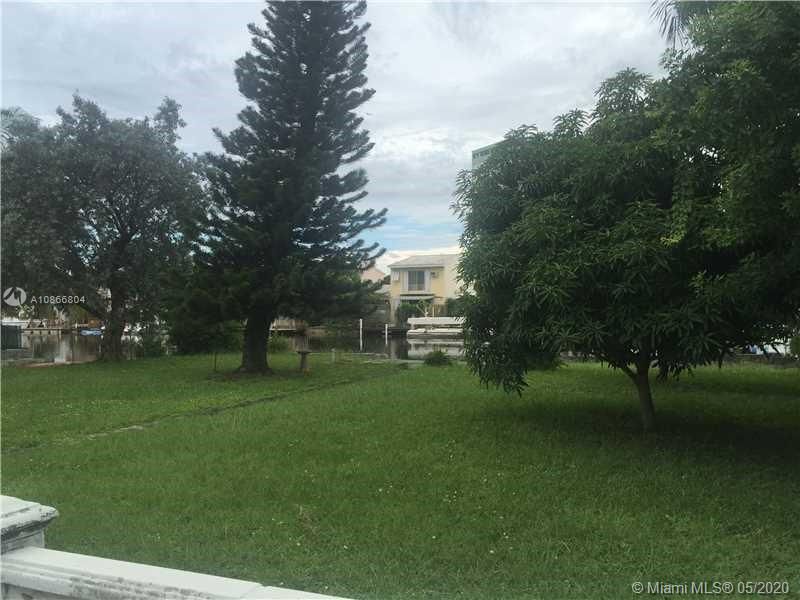 Недавно продано: $790,000 (0.25 acres)