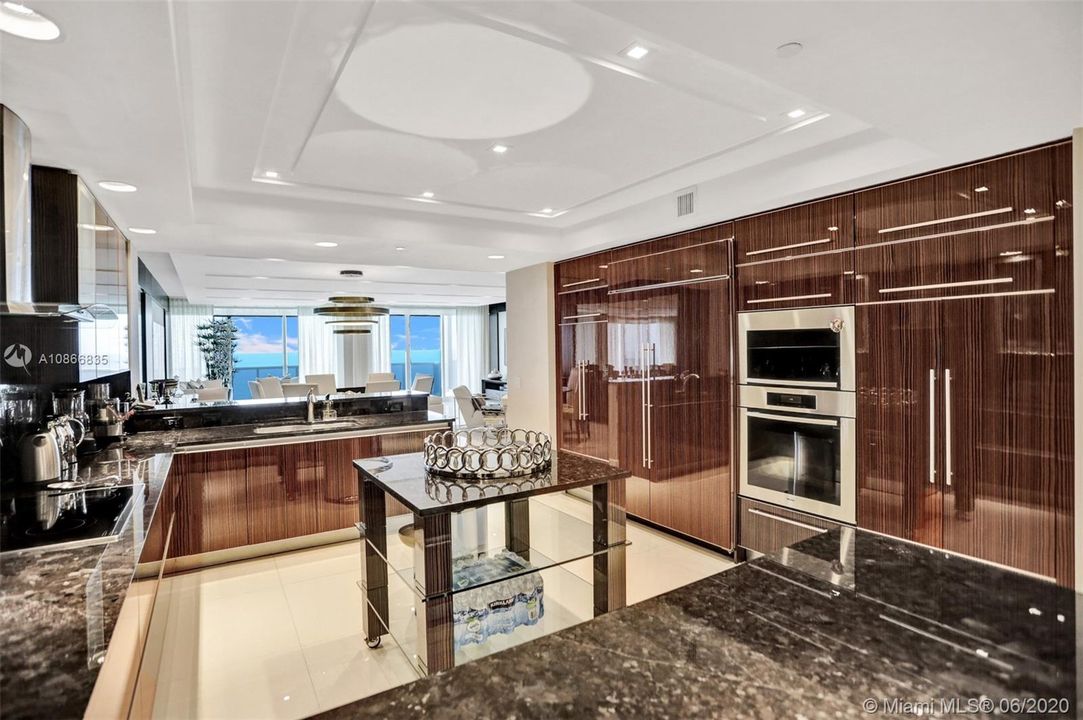 Recently Sold: $1,900,000 (3 beds, 3 baths, 3395 Square Feet)