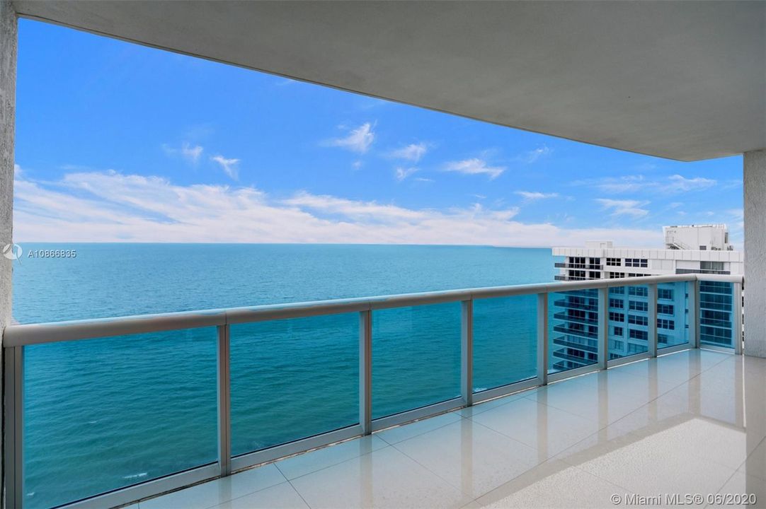 Recently Sold: $1,900,000 (3 beds, 3 baths, 3395 Square Feet)