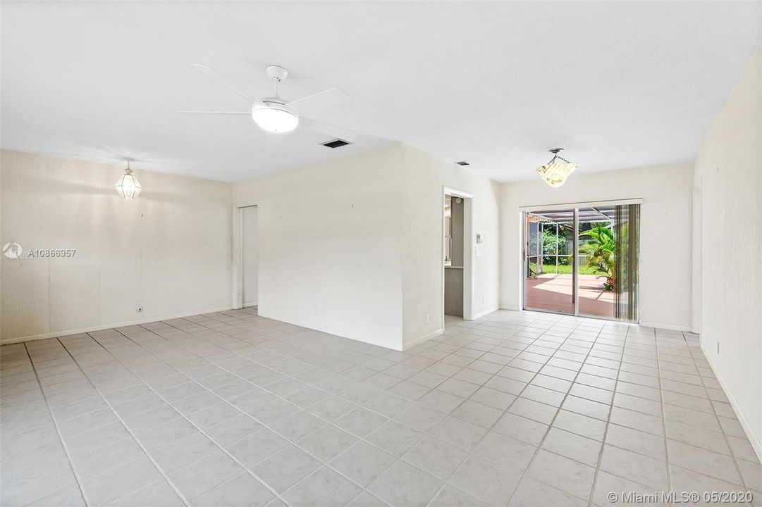 1029 W Palmetto Road Boca Baton FL 33486 - large living room area