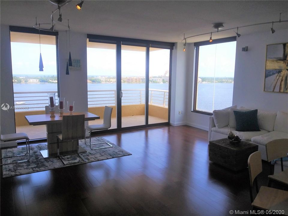 Recently Sold: $560,900 (2 beds, 2 baths, 1400 Square Feet)