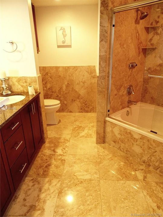 Recently Sold: $560,900 (2 beds, 2 baths, 1400 Square Feet)
