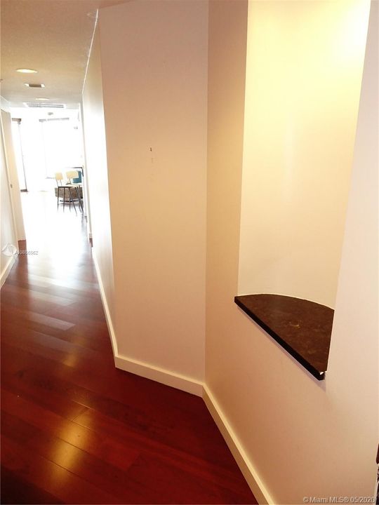 Recently Sold: $560,900 (2 beds, 2 baths, 1400 Square Feet)