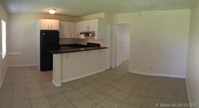 Recently Rented: $1,000 (1 beds, 1 baths, 427 Square Feet)
