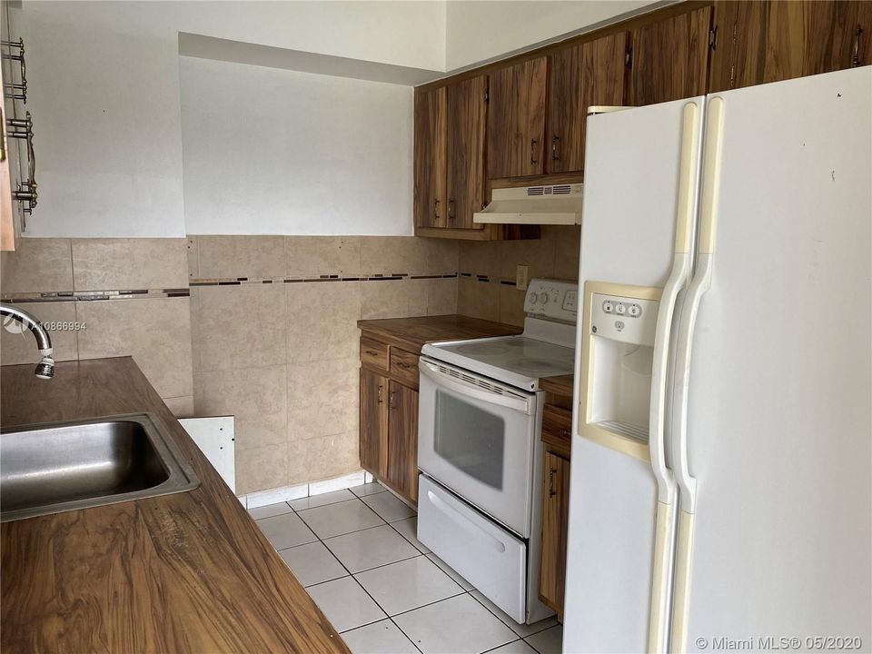 Recently Sold: $139,950 (2 beds, 1 baths, 1060 Square Feet)