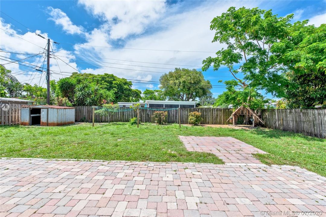 Vendido Recientemente: $234,700 (3 camas, 2 baños, 962 Pies cuadrados)